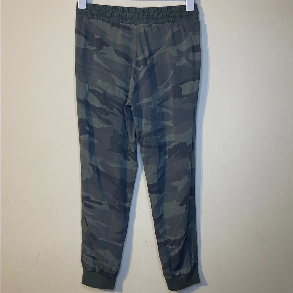 Splendid Casual Jogger Camouflage Pants Size S - Picture 4 of 7